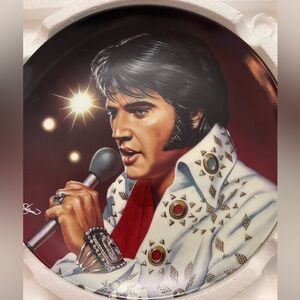 Elvis Presley "Las Vegas, Live" Collector Plate Delphi 1993